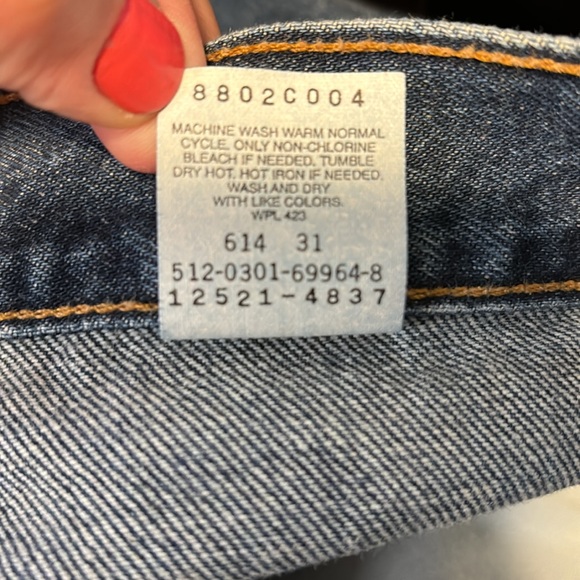 Vintage Levi's 512 Slim Fit Tapered Leg 8 Petite Dark Wash Jeans 2001 Made In US - Picture 6 of 6